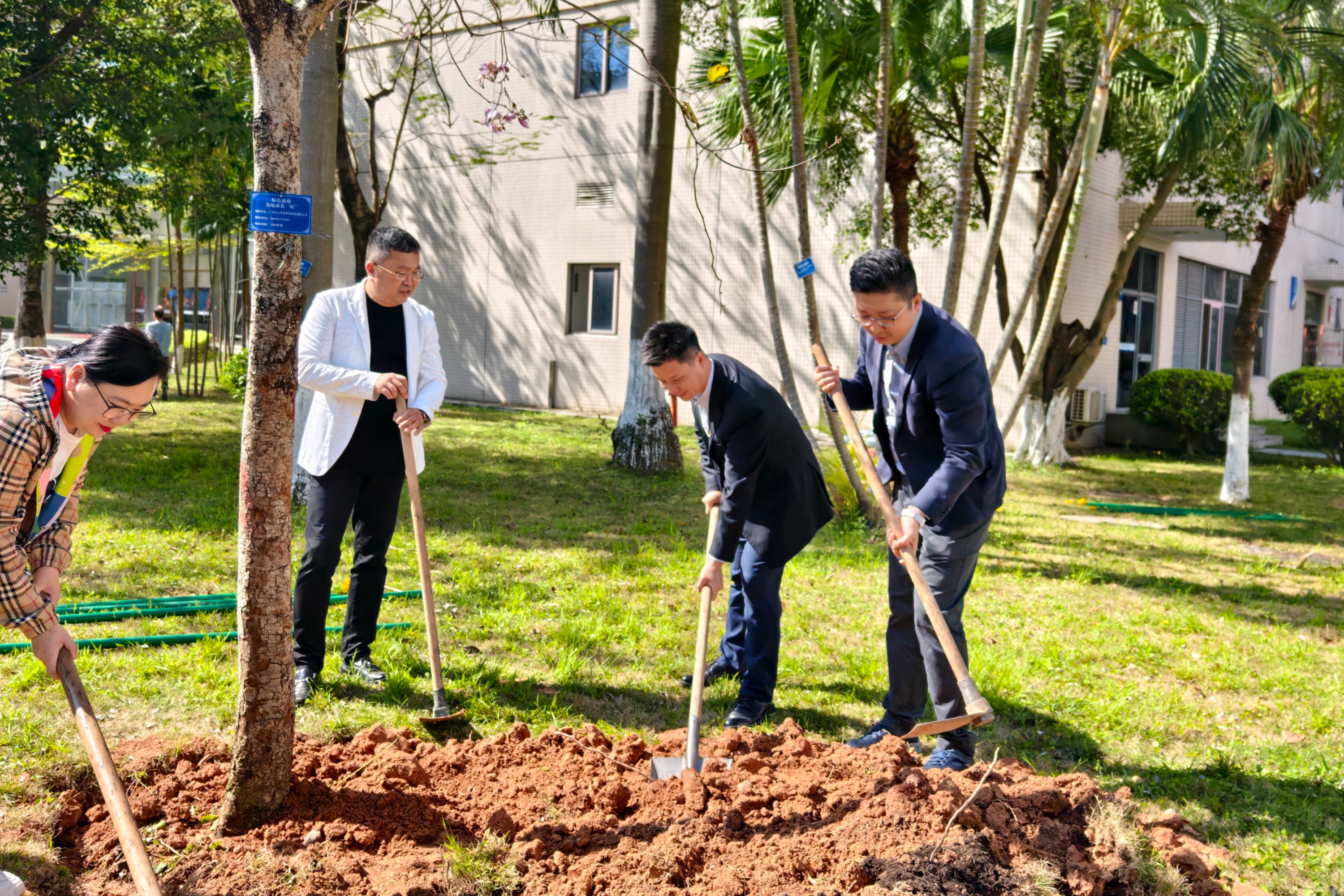 pg����ģ����(�й���)�ٷ���վ